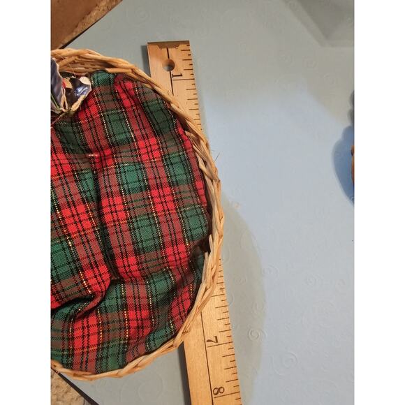 Christmas Around The World Kitten Mouse Cuddled In Kitty Bed Sleeping Figurines - Picture 6 of 8